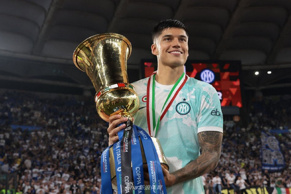 久而备受瞩 久而备受瞩