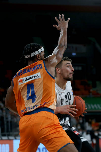 切关注着每 切关注着每